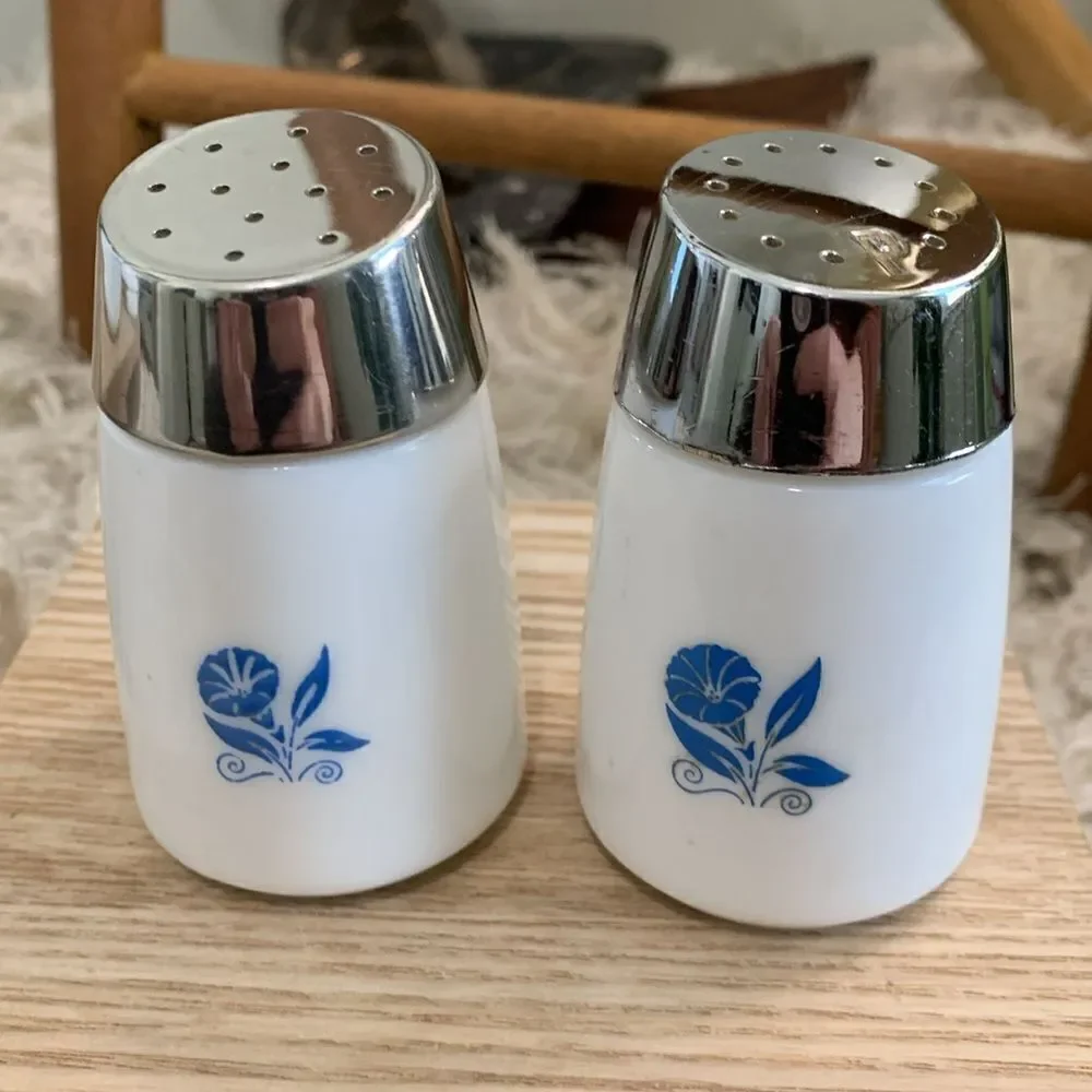 Vintage Santa Barbara Dispensers Dripcut Starline White With Blue Floral‎ Design